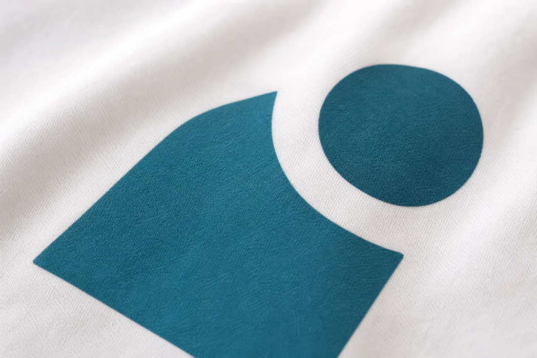 Visuel imprimé en sérigraphie sur un t-shirt en coton